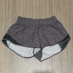 Lululemon hotty hot shorts 2.5